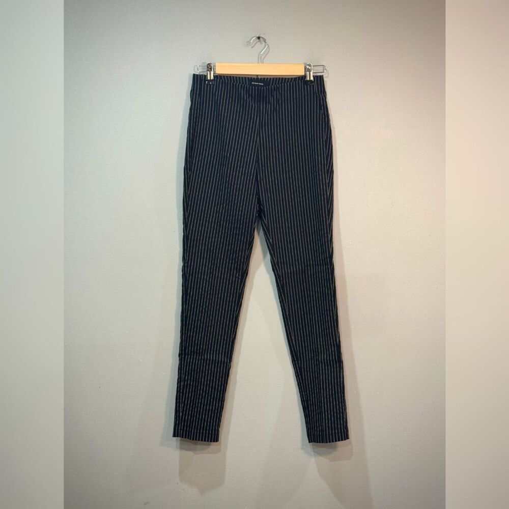 Black Who What Wear Pinstripe Pants Size 2 EUC
